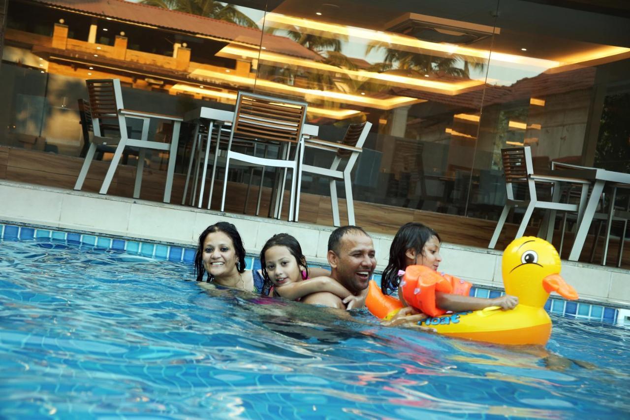 Resort The Lohias, Goa Candolim Buitenkant foto