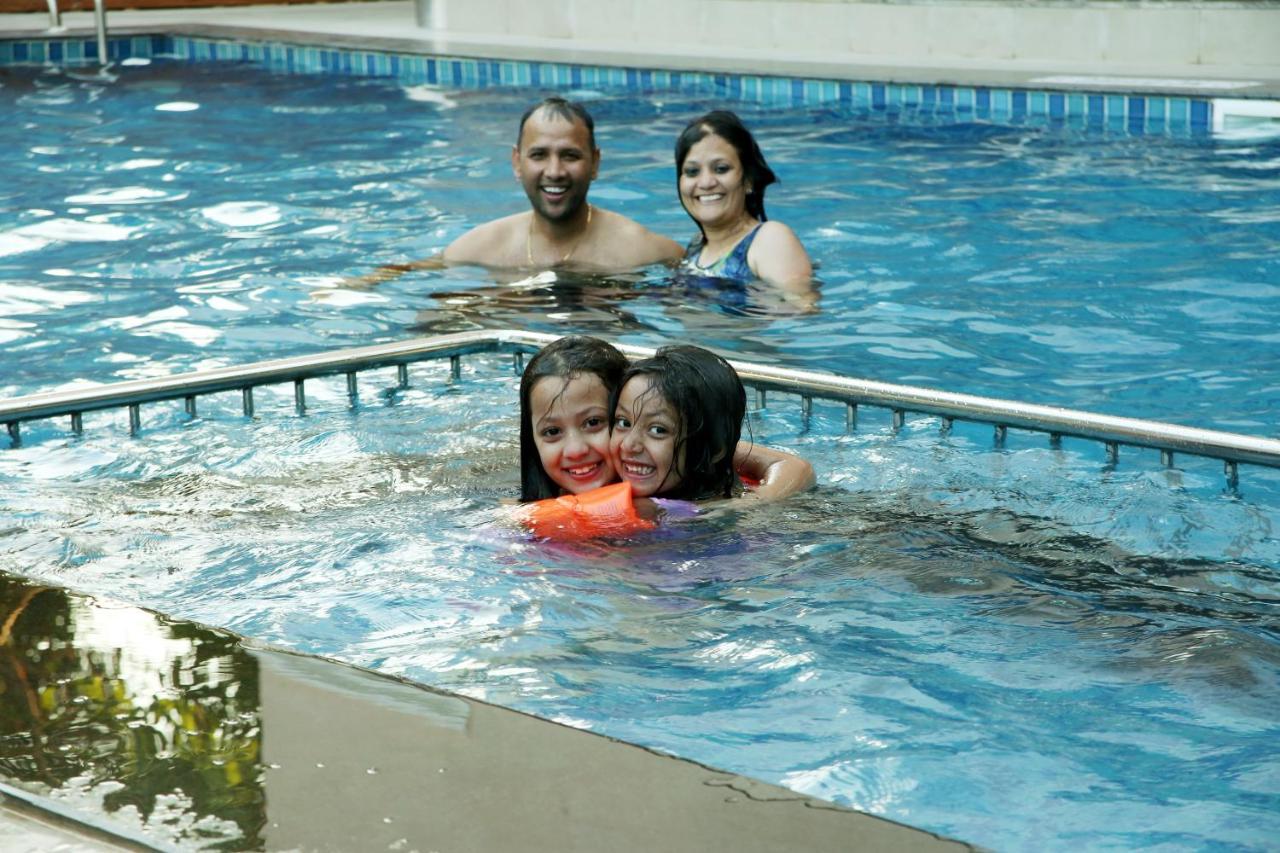 Resort The Lohias, Goa Candolim Buitenkant foto